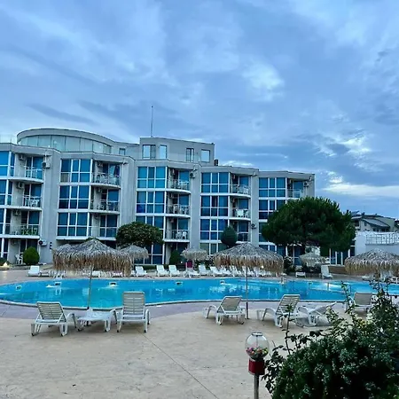 Апартамент Sunset Atlantis